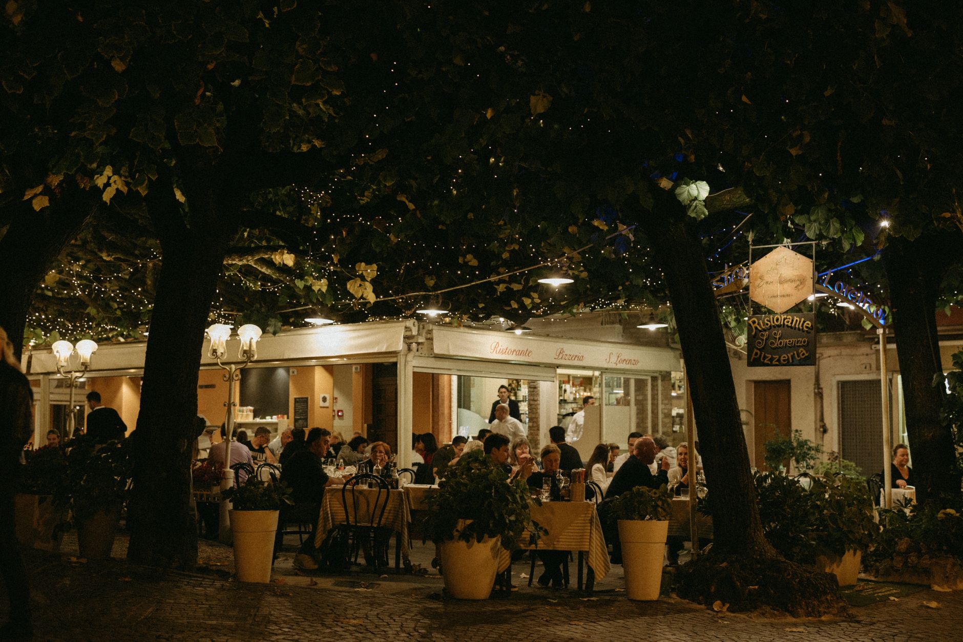 Restaurant Nakfa, cuisine comfort food à Montréal